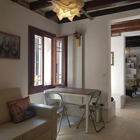 Gondola Show Apartmán *